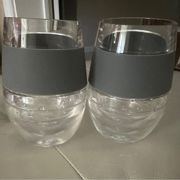 HOST WINE FREEZE COOLING CUPS IN GREY SET OF 2 -Each hold 8.5oz - Picture 6 of 6